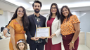 Acácio Ferran, cantor gospel revelação 2023, recebe placa de Moção de Aplausos Acácio Ferran, cantor gospel revelação 2023, recebe placa de Moção de Aplausos