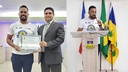 Jadson Carneiro, organizador do Desafio Selante Mandacaru, recebe placa de Moção de Aplausos Jadson Carneiro, organizador do Desafio Selante Mandacaru, recebe placa de Moção de Aplausos